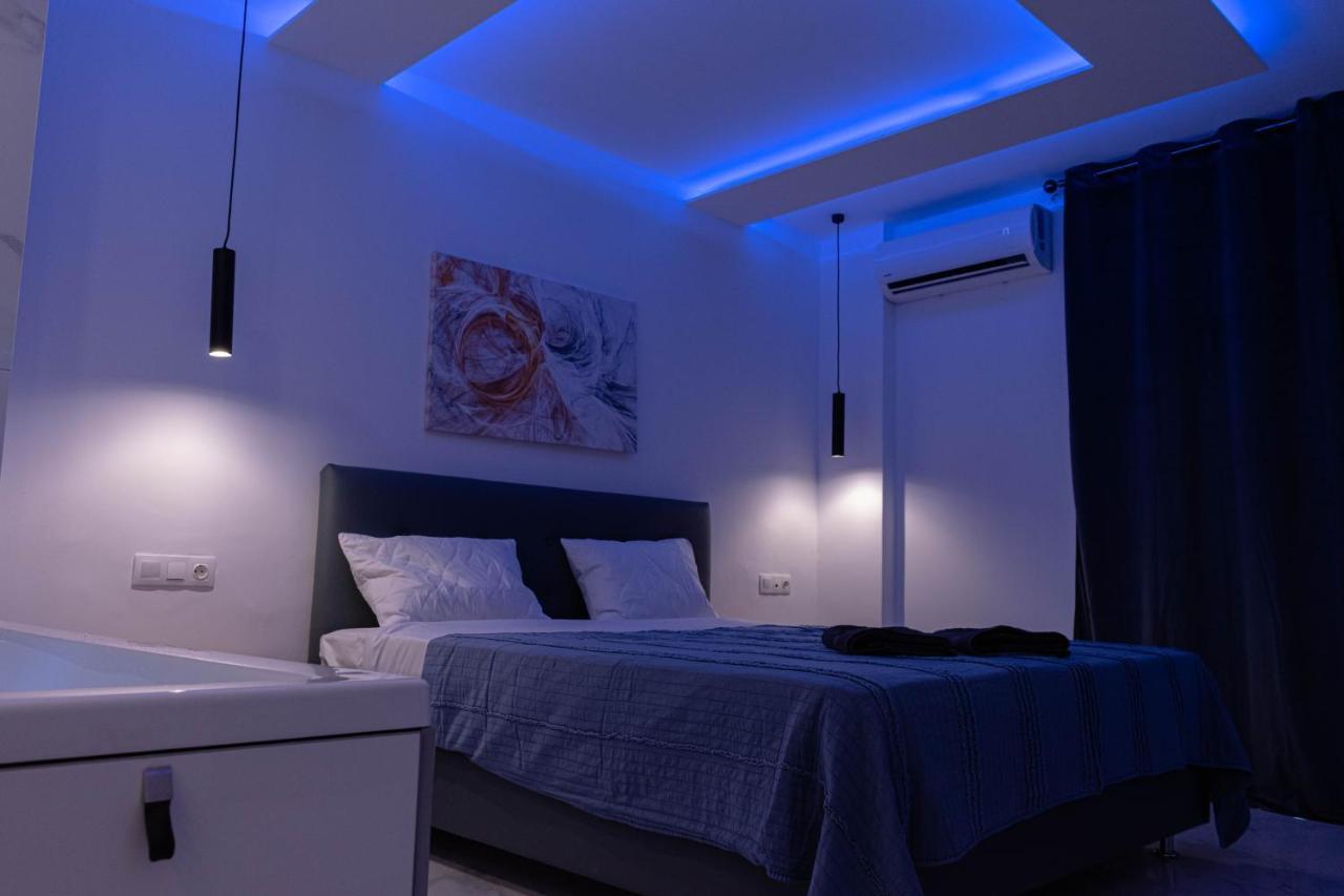 Apartment Jacuzzi Athens